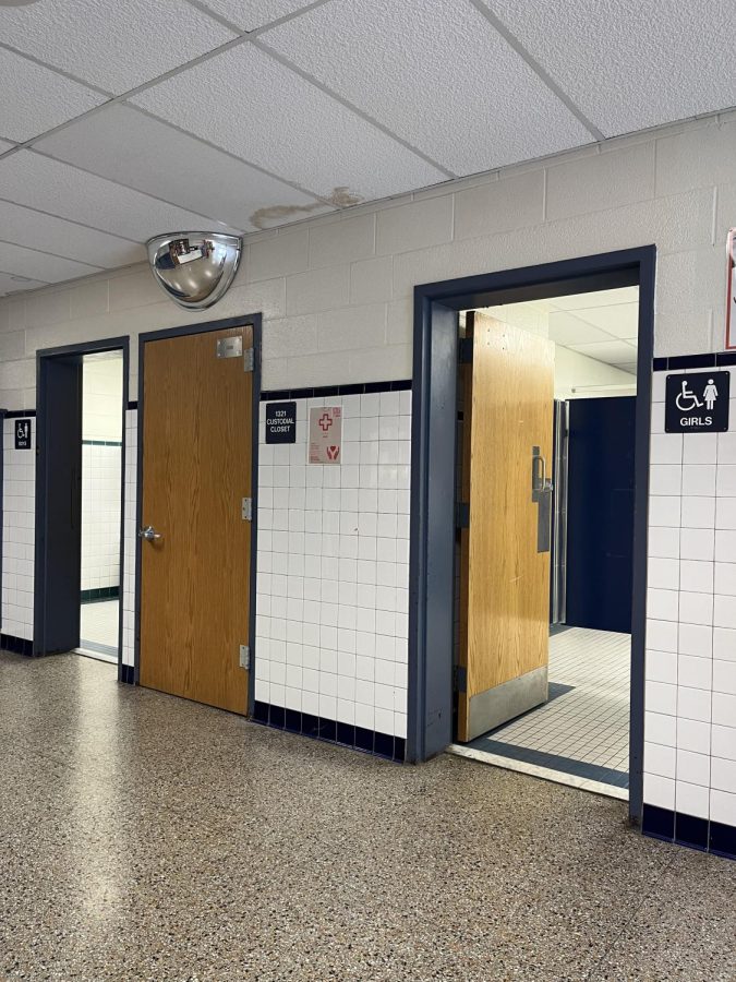 Photo of Hayfield Bathrooms taken during the school day. 
